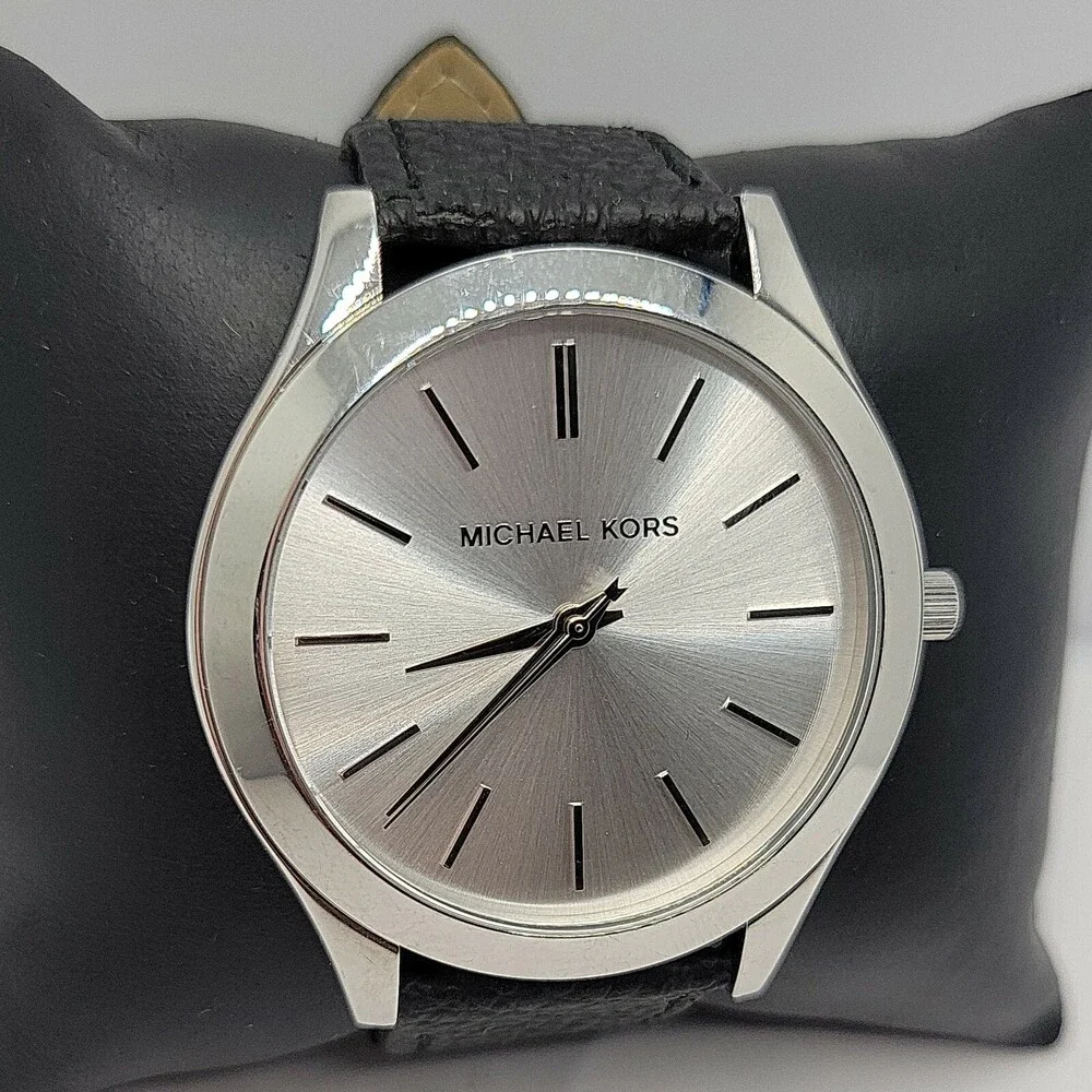 Michael Kors Runway MK3178 Women's Black Leather Analog Dial Quartz Watch AM523